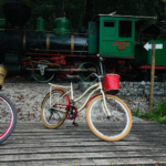 Bicicletas Vintage na garagem da Maria-fumaça do Parque Bambuí em Campos do Jordão